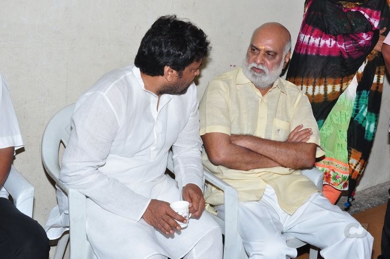 Edida Nageswara Rao Condolences Photos 2 - 90 / 138 photos
