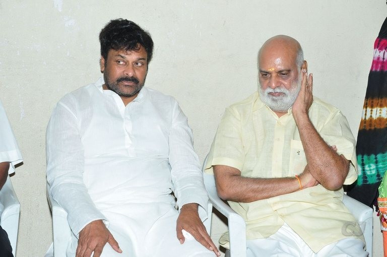 Edida Nageswara Rao Condolences Photos 2 - 100 / 138 photos