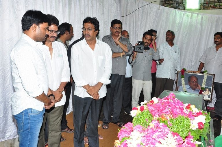 Edida Nageswara Rao Condolences Photos 2 - 123 / 138 photos