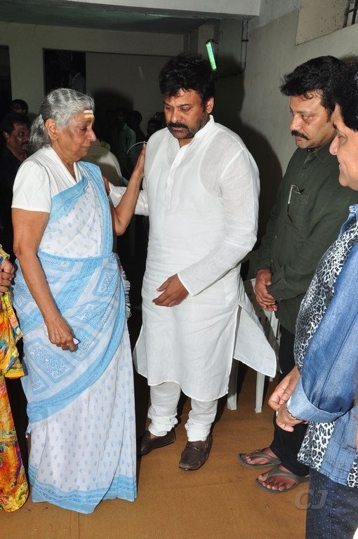 Edida Nageswara Rao Condolences Photos 2 - 126 / 138 photos