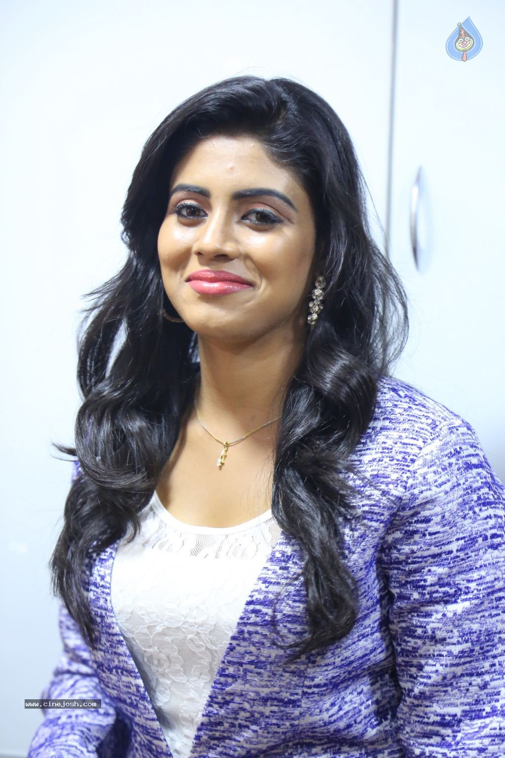 Essensuals Toni And Guy Salon Launch - 10 / 59 photos