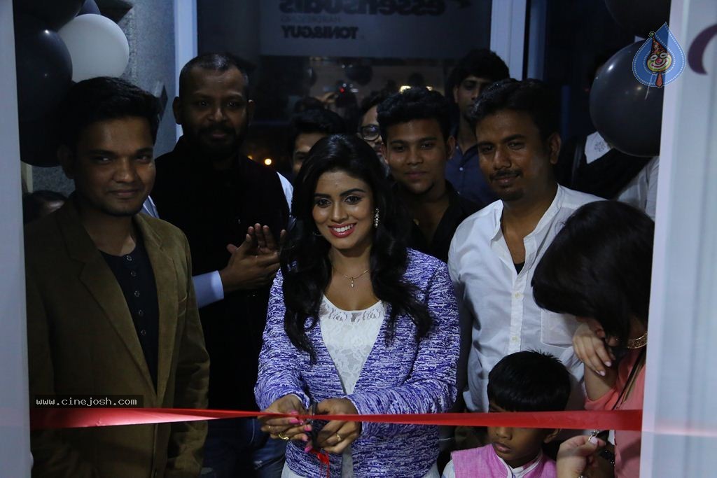 Essensuals Toni And Guy Salon Launch - 13 / 59 photos