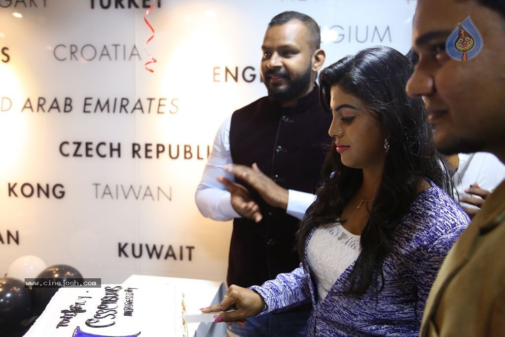 Essensuals Toni And Guy Salon Launch - 17 / 59 photos