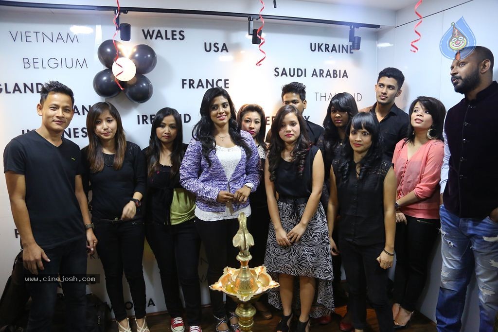Essensuals Toni And Guy Salon Launch - 19 / 59 photos