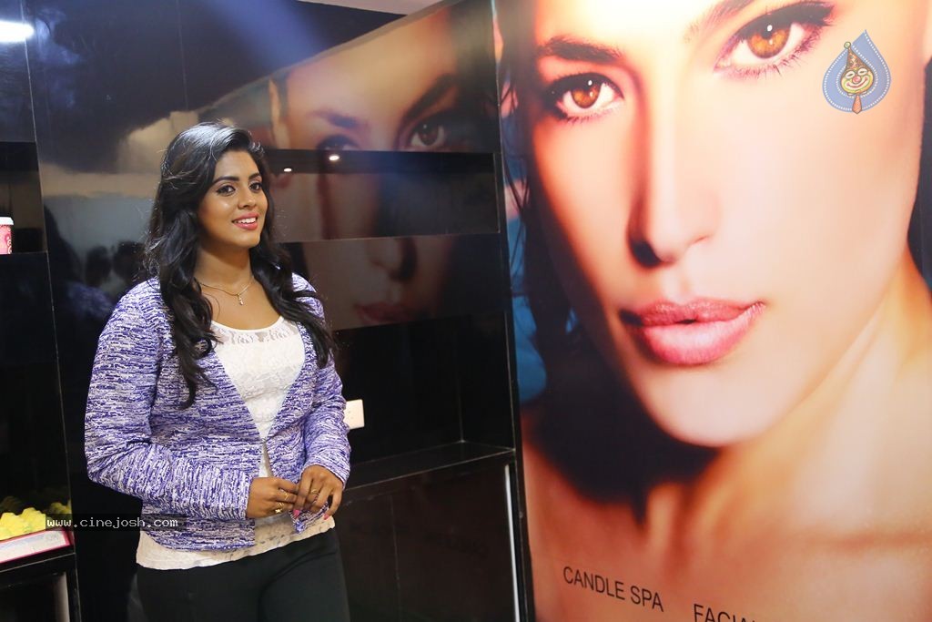 Essensuals Toni And Guy Salon Launch - 26 / 59 photos