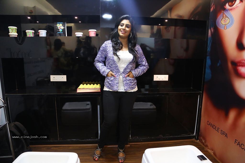 Essensuals Toni And Guy Salon Launch - 49 / 59 photos