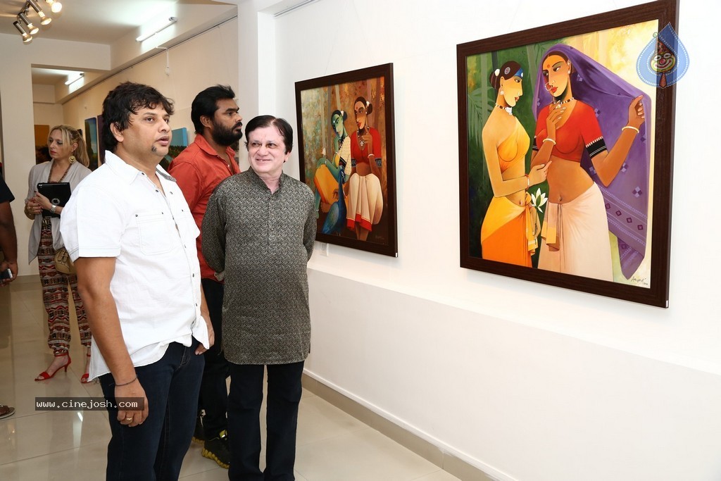 Romeo Team at Expression of Colours Inauguration - 88 / 90 photos