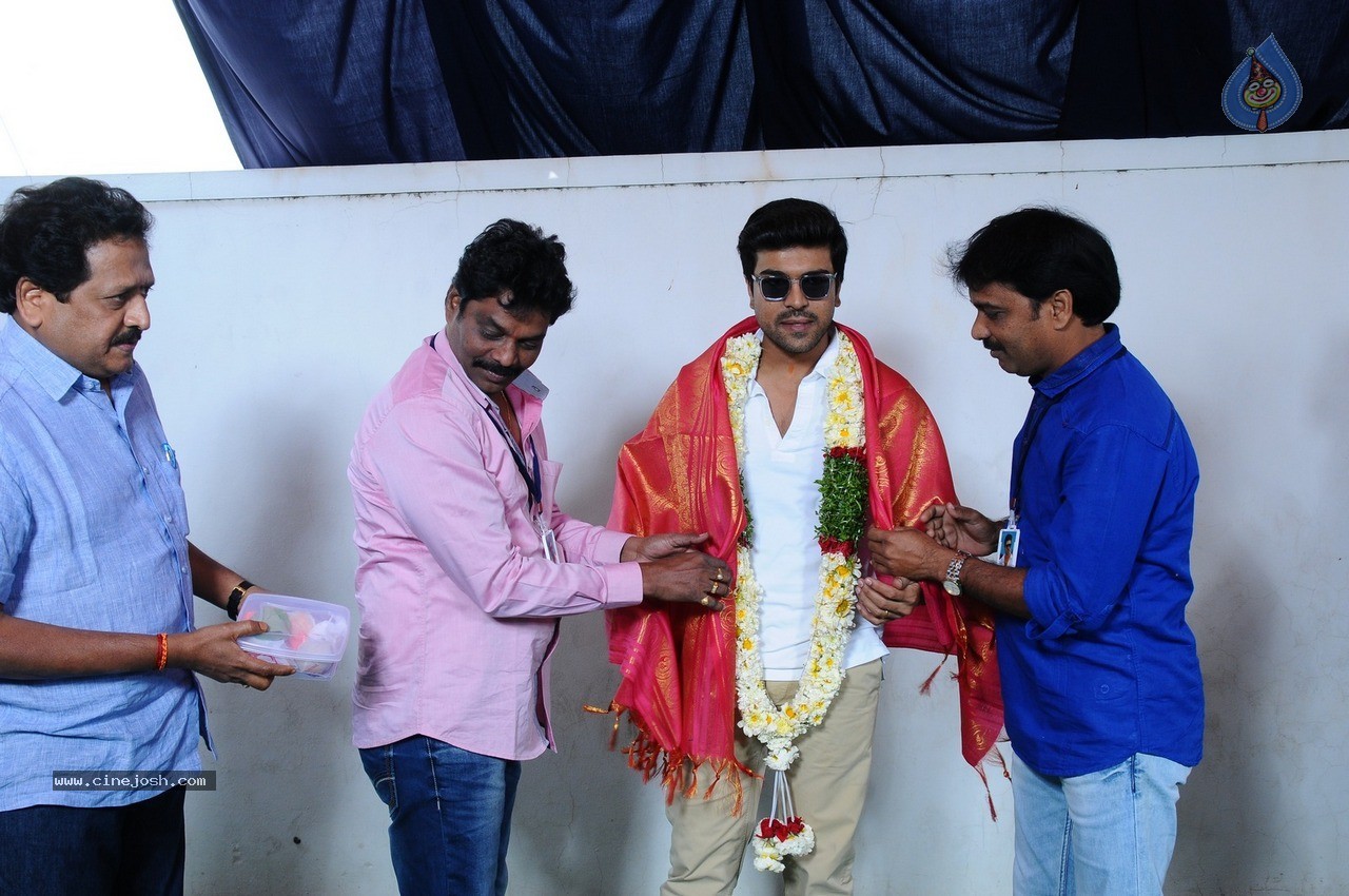 Fans Meet Ram Charan - 22 / 70 photos