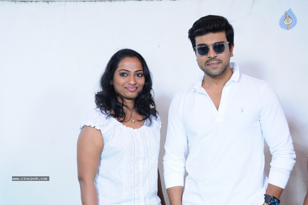 Fans Meet Ram Charan - 35 / 70 photos