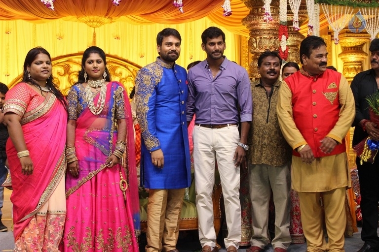 FEFSI Vijayan Son Wedding Reception Photos - 9 / 20 photos