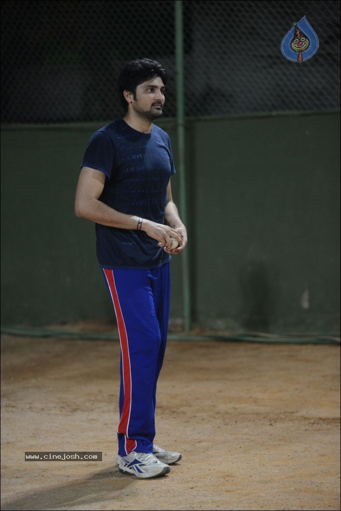 Film Stars Cricket Practice for LLCC - 8 / 79 photos