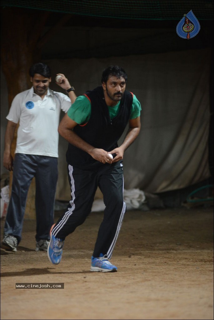 Film Stars Cricket Practice for LLCC - 10 / 79 photos