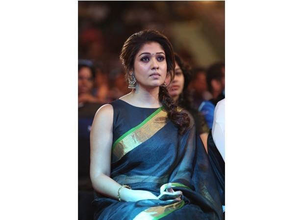 Filmfare Awards 2013 Photos - 73 / 94 photos
