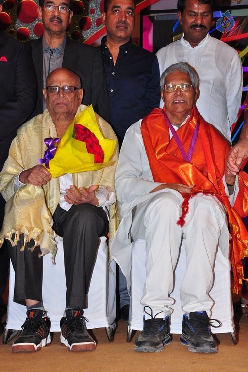 FNCC New Year Bash 2016 - 68 / 115 photos