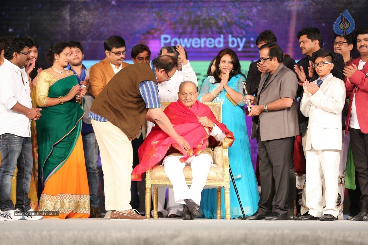Gama Tollywood Music Awards 2014 - 38 / 150 photos
