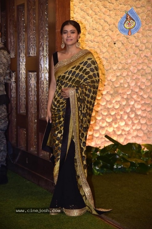 Ganesh Chaturthi Celebrations at Anil Ambani House - 31 / 54 photos