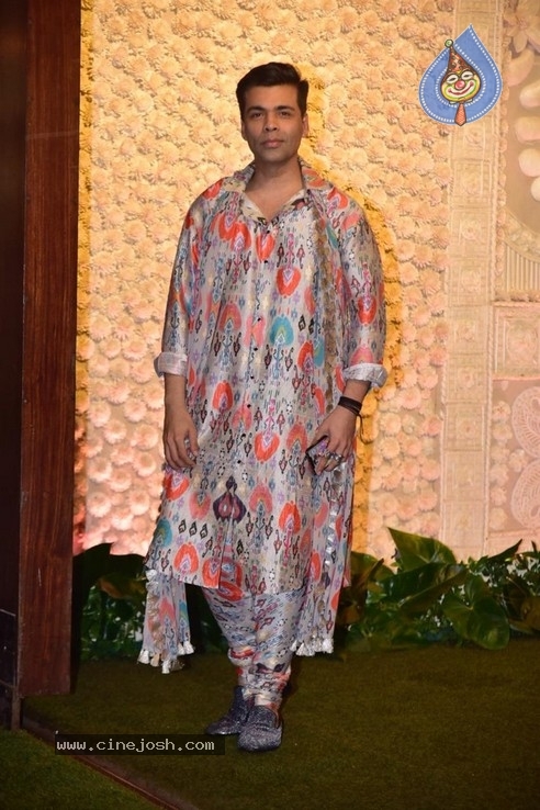 Ganesh Chaturthi Celebrations at Anil Ambani House - 36 / 54 photos