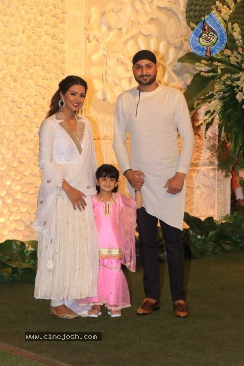 Ganesh Chaturthi Celebrations at Anil Ambani House - 37 / 54 photos