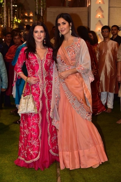 Ganesh Chaturthi Celebrations at Anil Ambani House - 25 / 54 photos