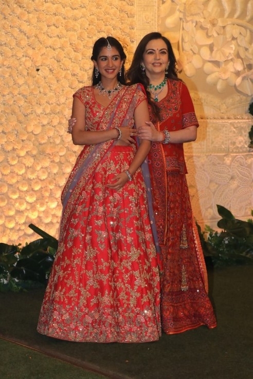 Ganesh Chaturthi Celebrations at Anil Ambani House - 30 / 54 photos