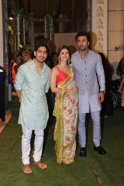 Ganesh Chaturthi Celebrations at Anil Ambani House - 48 / 54 photos