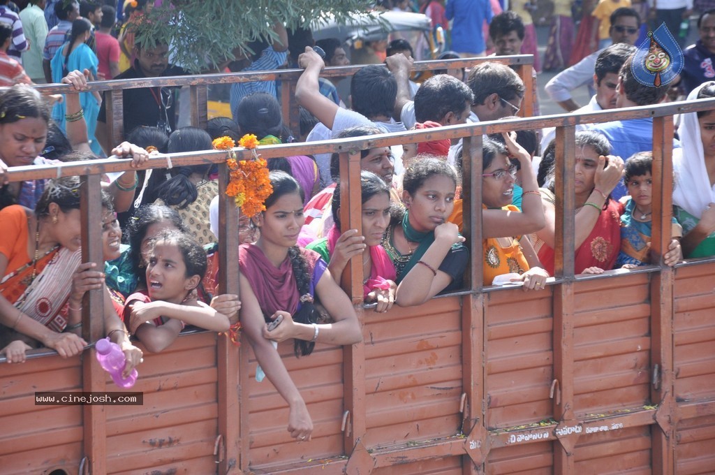 Ganesh Immersion 2014 Photos - 95 / 406 photos