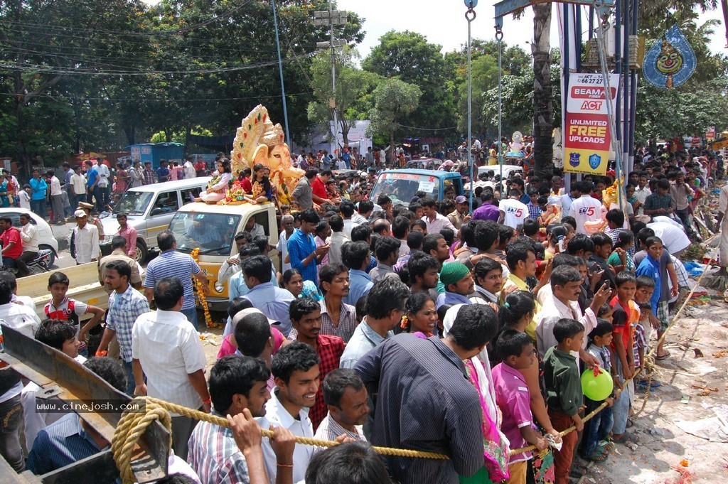 Ganesh Immersion 2014 Photos - 112 / 406 photos