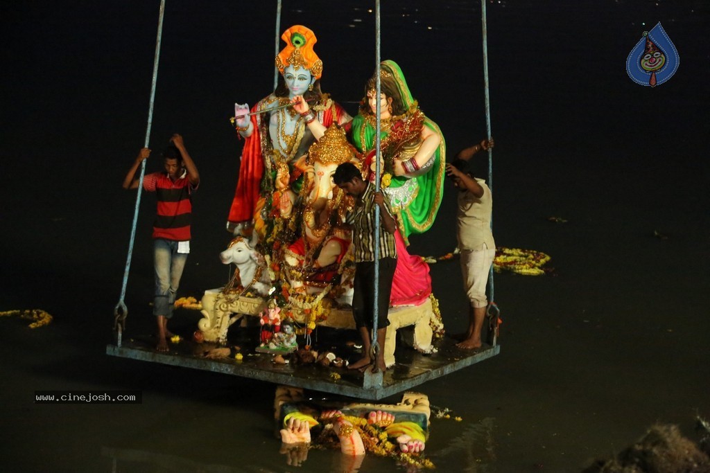 Ganesh Immersion 2014 Photos - 125 / 406 photos