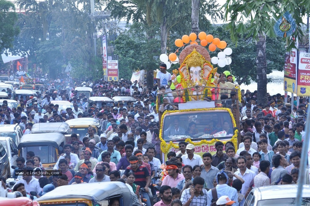 Ganesh Immersion 2014 Photos - 183 / 406 photos