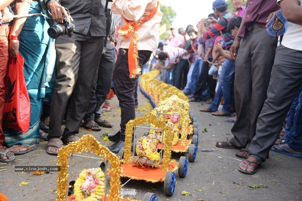 Ganesh Immersion 2014 Photos - 199 / 406 photos