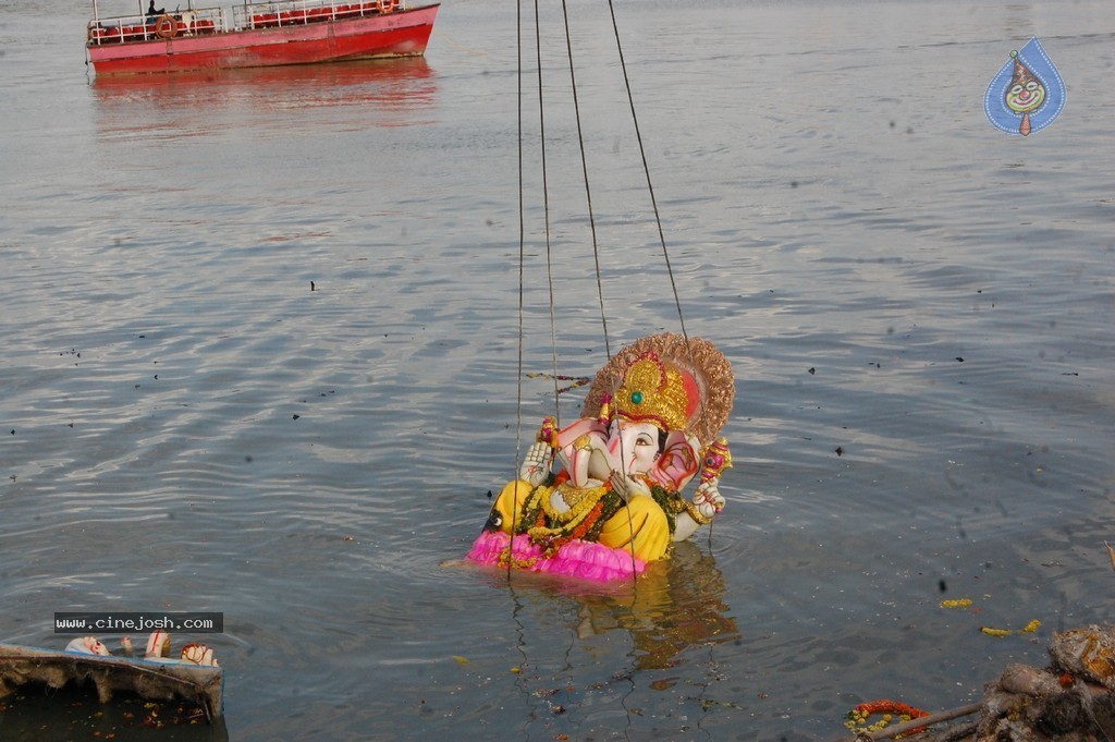Ganesh Immersion 2014 Photos - 201 / 406 photos
