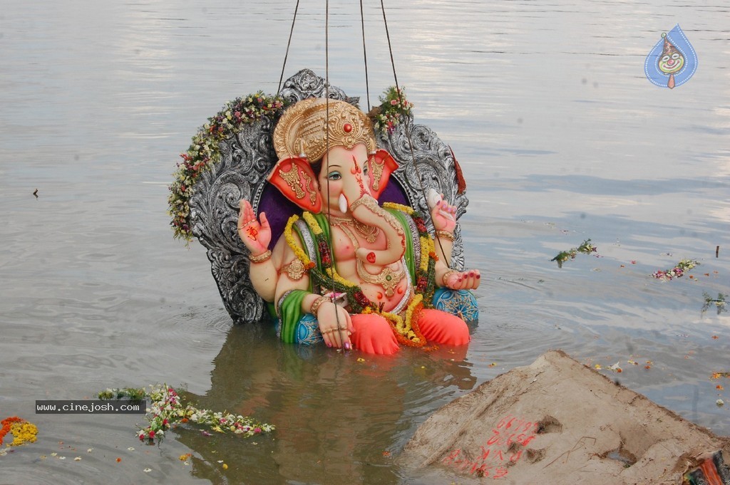 Ganesh Immersion 2014 Photos - 214 / 406 photos