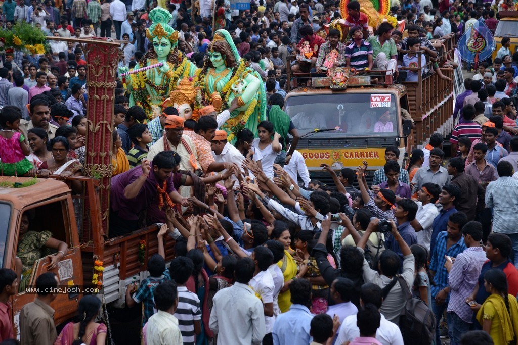 Ganesh Immersion 2014 Photos - 251 / 406 photos