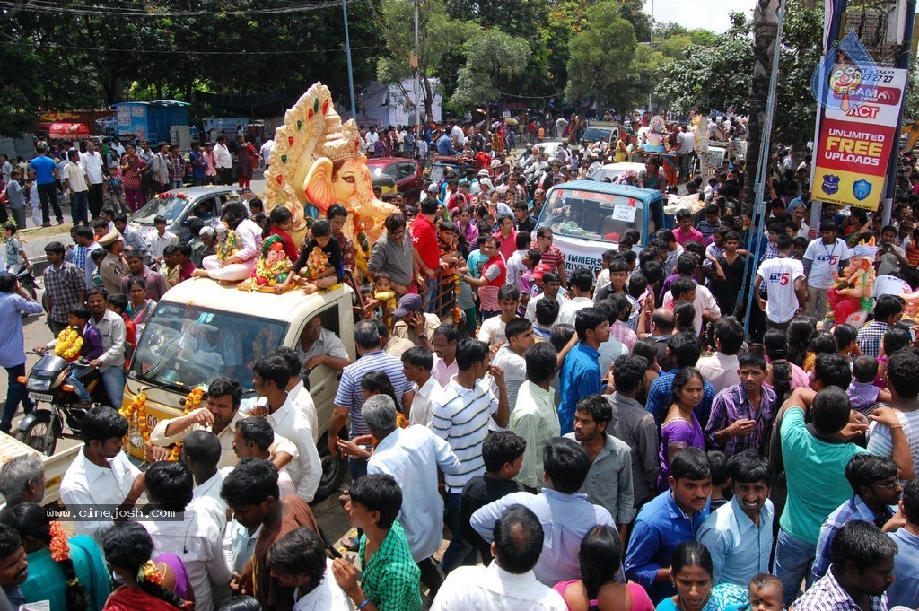 Ganesh Immersion 2014 Photos - 310 / 406 photos