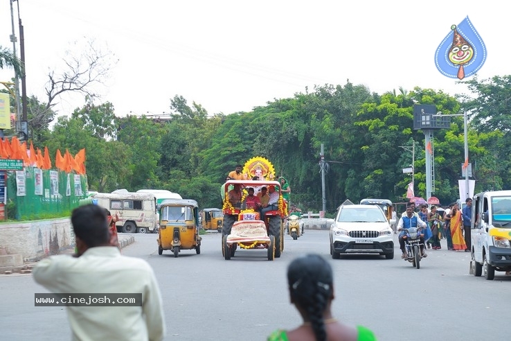 Ganesh Immersion At Hyderabad - 11 / 77 photos