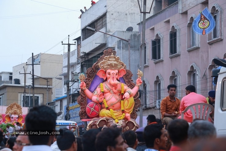 Ganesh Immersion At Hyderabad - 24 / 77 photos