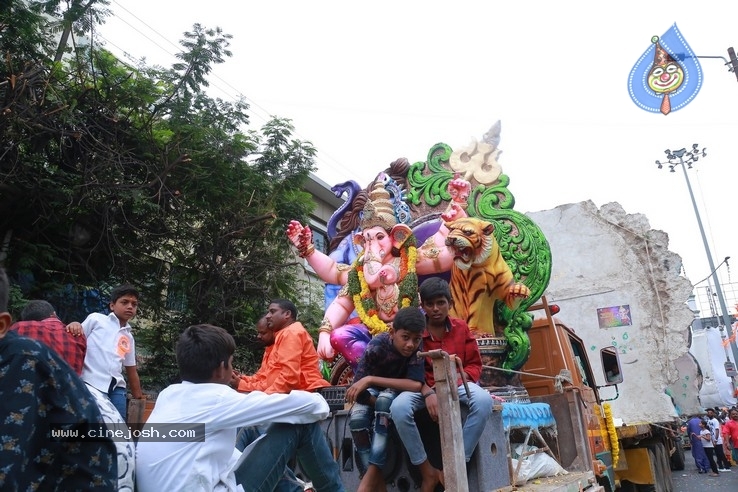 Ganesh Immersion At Hyderabad - 35 / 77 photos