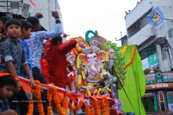 Ganesh Immersion At Hyderabad - 36 / 77 photos