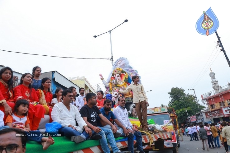 Ganesh Immersion At Hyderabad - 49 / 77 photos