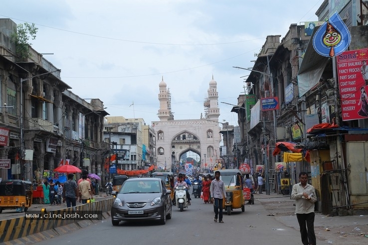 Ganesh Immersion At Hyderabad - 58 / 77 photos