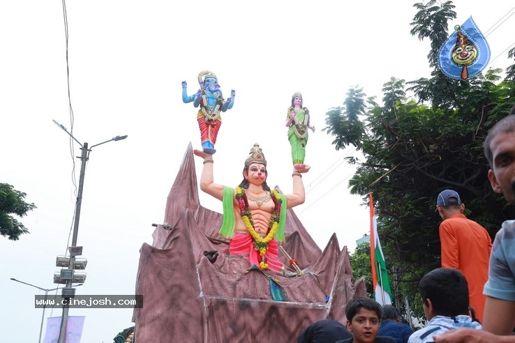 Ganesh Immersion At Hyderabad - 65 / 77 photos