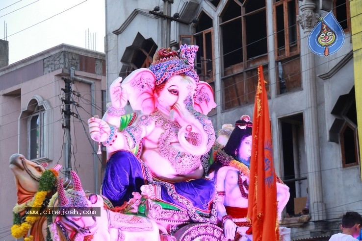 Ganesh Immersion At Hyderabad - 74 / 77 photos