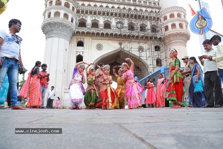 Ganesh Immersion At Hyderabad - 75 / 77 photos