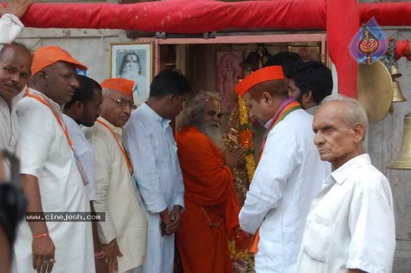 Ganesh Immersion Photos at Charminar - 1 / 18 photos