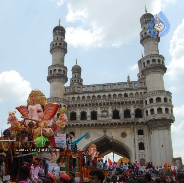 Ganesh Immersion Photos at Charminar - 10 / 18 photos