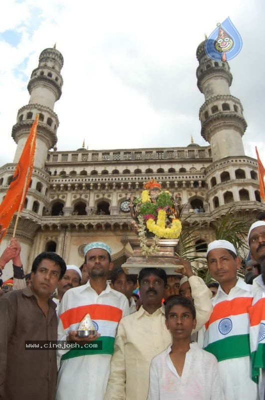 Ganesh Immersion Photos at Charminar - 13 / 18 photos