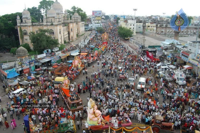 Ganesh Immersion Photos at Charminar - 18 / 18 photos