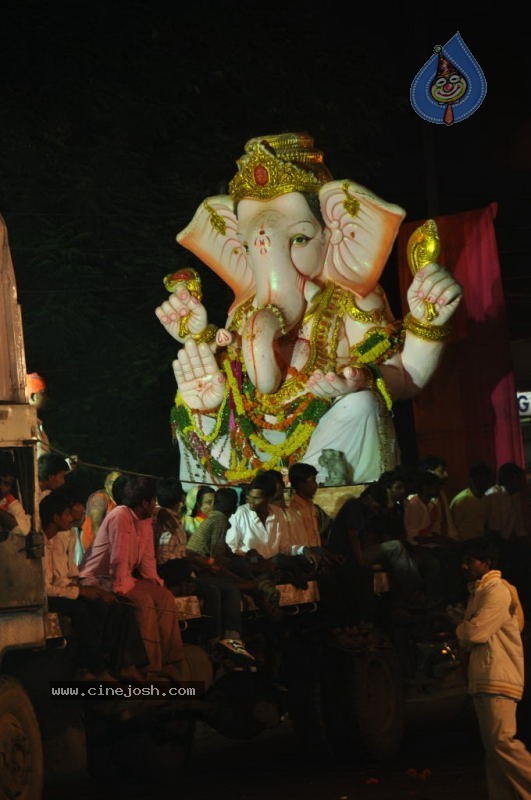 Ganesh Nimajjan At Hussain Sagar - 2 / 183 photos