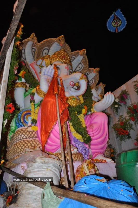 Ganesh Nimajjan At Hussain Sagar - 16 / 183 photos