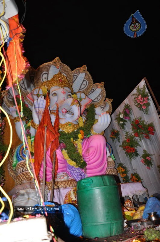 Ganesh Nimajjan At Hussain Sagar - 17 / 183 photos